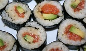 Sushi s lososem (losos a avokádo)