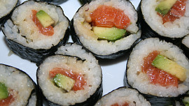 Sushi s lososem