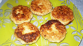 Vločkovo-sýrové karbanátky