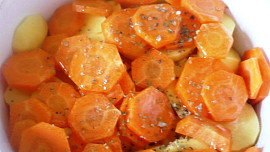 Zapečená mrkev s bramborem