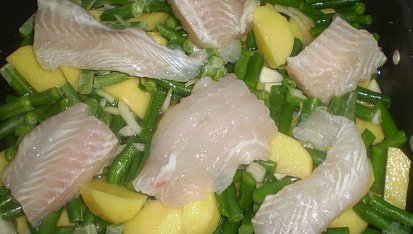 Zapečený pangasius s brambory a cotagge sýrem