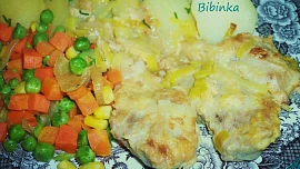 Žloutkové vepřové plecko na pórku s dušenou zeleninkou-odlehčené přírodní menu
