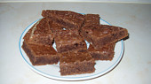 Brownies I., pečerno z poloviční dávky v dortové formě