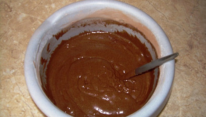 Černá buchta s vaječným koňakem, hotové těsto