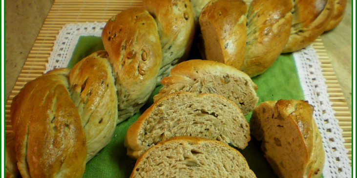 Dobré chlebové "večky" (chutné dobré pečivo)