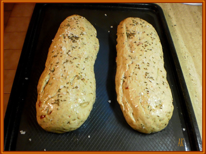 Dobré chlebové "večky" II., před pečením potřít bílkem a posypat kmínem a shrubozr.solí