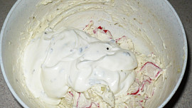 Krabí pomazánka česneková