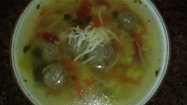 Kuřecí vývar s knedličky a nočky  -  trochu jinak