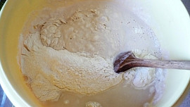 Kynuté těsto na pizzu