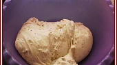 Moravské majonézové koláčky nejen k vínu, těsto z DP přendáme do mísy a lžící ukrajujeme kousky