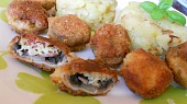 Plněné žampiony brokolicí a Nivou