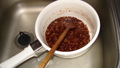 Pražská uzená kýta, šťouchané brambory, Restovaná cibulka
