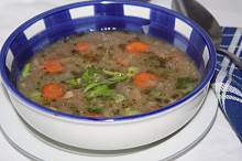Škvarkovo-chlebová polévka