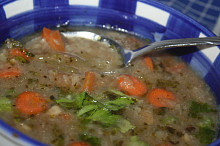 Škvarkovo-chlebová polévka