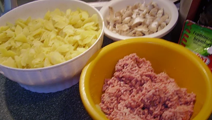 Zapečené brambory s hlívou ústřičnou a s mletým masem