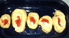 Zapečené plněné brambory