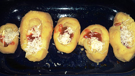 Zapečené plněné brambory