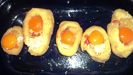 Zapečené plněné brambory