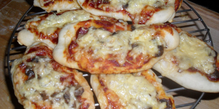 "Zapiekanky" - skvělá žampionová pizza svačinka