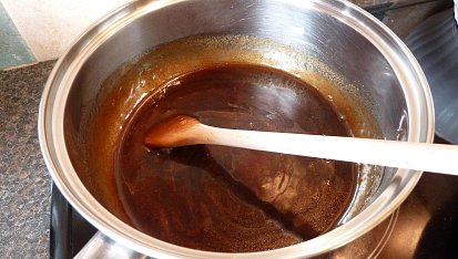 "Apple pie" aneb jablkový koláč, hotová uvarená poleva