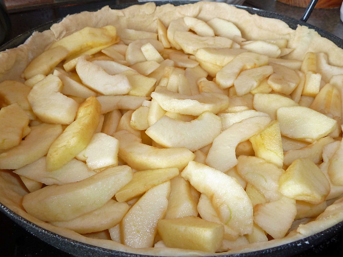"Apple pie" aneb jablkový koláč, na cesto dáme jablká
