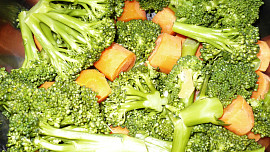 Brokolicové karbanátky s mrkvičkou