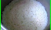Dušená rýže v papiňáku, jen na ukázku po otevření papiňáku-rýže neplave,ani se nelepí