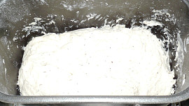 Chléb s pěti druhy semínek