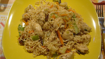 Čínské nudle se zeleninou / wok