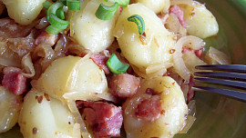 Gnocchi po česku - se zelím a slaninou