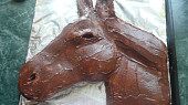 Hlava koně - dort č. 5, potřené krémem 