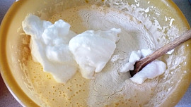 Kokosovo-punčové řezy