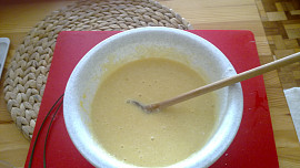 Koláčová bublanina s kokosem,  jahodami a  žmolenkou