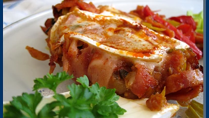 Kuřecí s arašídy a rozpuštěným Brie