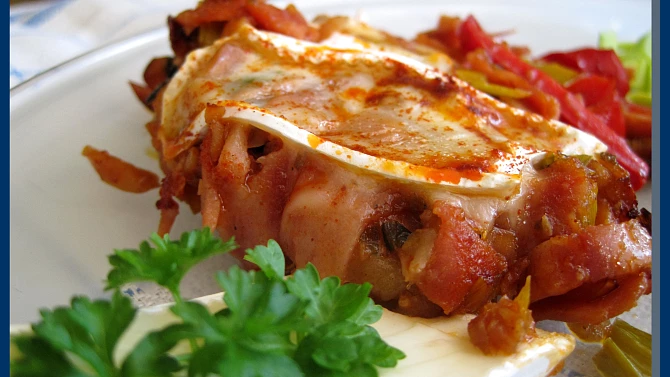 Kuřecí s arašídy a rozpuštěným Brie