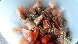 Kuřecí v cibulové marinádě