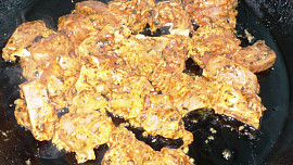 Kuřecí v cibulové marinádě