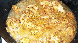 Kuřecí v cibulové marinádě