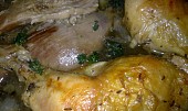 Libová pečínka z krůtích prsíček v bazalkovo - medové marinádě / s dietním bramborovým salátem/