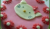 Růžový dort Hallo Kitty, II.