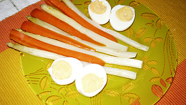 Rychlý chřestový salát s vejci