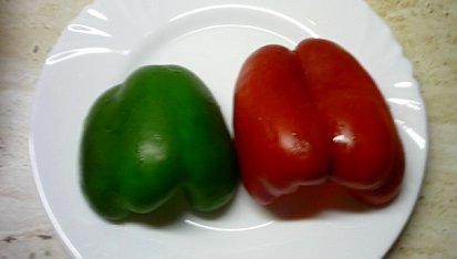 Těstoviny s tuňákem a žampiony, Zelená a červená paprika