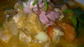 Vepřový mix, aneb  vepřová  specialita, ochucená    barevnou zeleninou