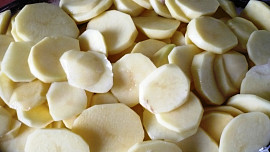 Zapečené brambory s pangasiem a špenátem