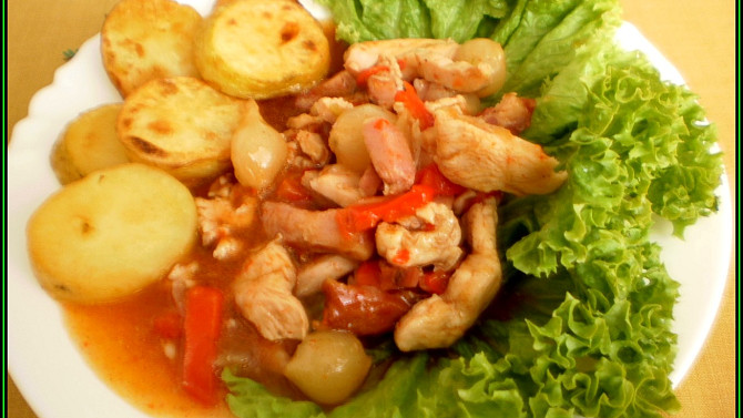 Chutná kuřecí rychlovka nejen pro začátečníky, hodí se i vařené a pak opečené brambory