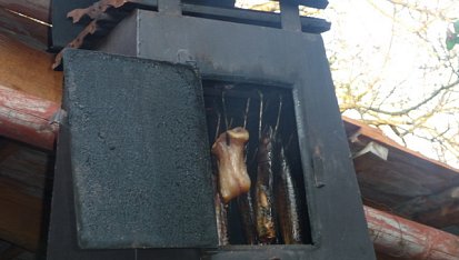 Doma uzená makrela, Po dvou hodinách uzení