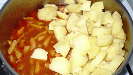 Fazolkový guláš