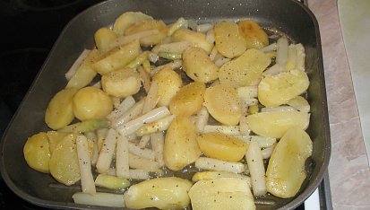 Filet z lososa s chřestem a maltézskou omáčkou