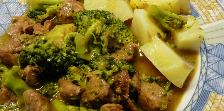 Krůtí maso s brokolicí