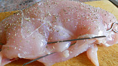 Kuřecí prsíčka s tvarůžky, paštikou a česnekem